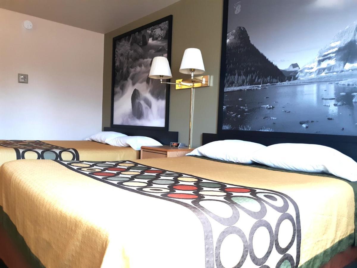Hotel Super 8 By Wyndham Hamilton Extérieur photo