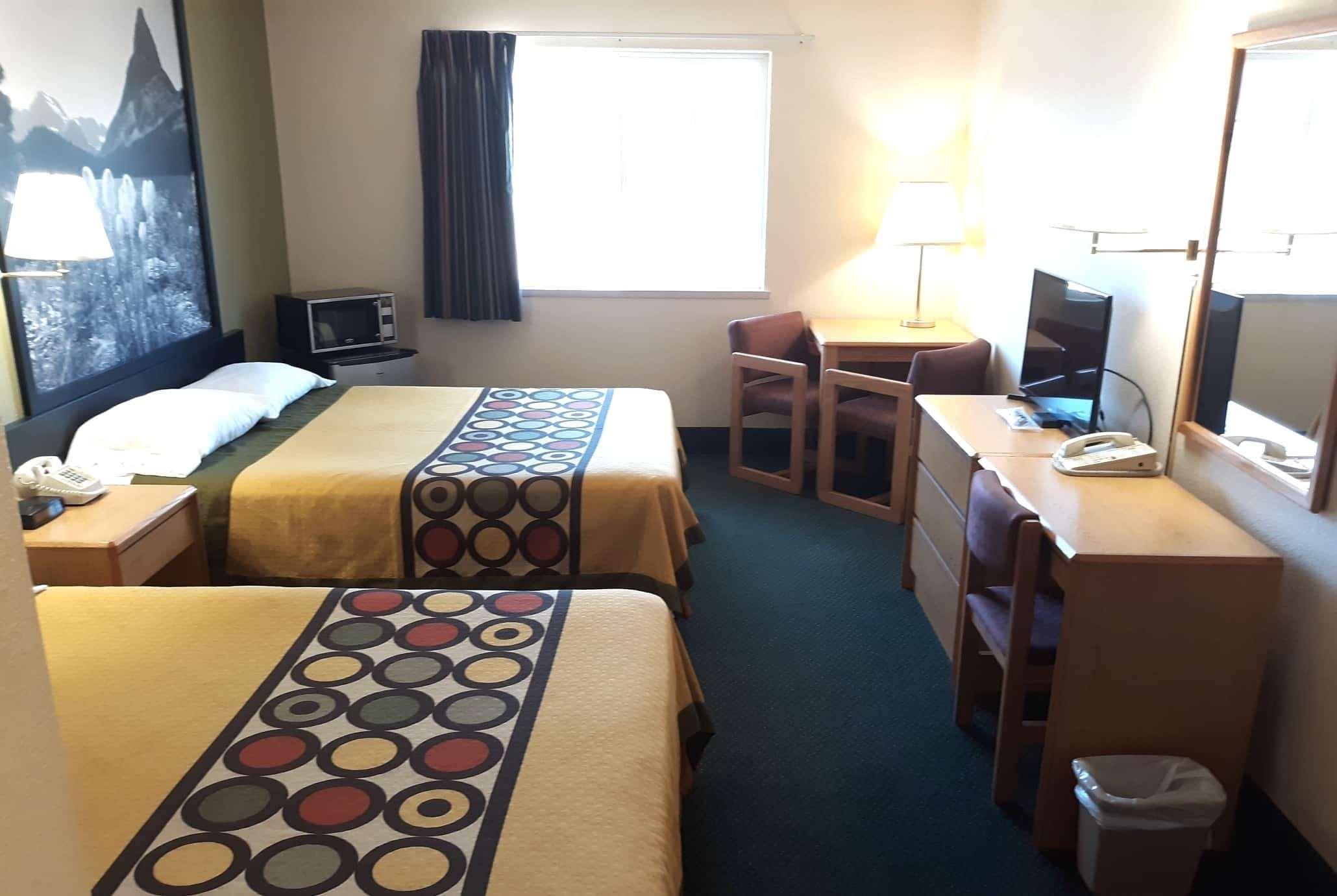 Hotel Super 8 By Wyndham Hamilton Extérieur photo